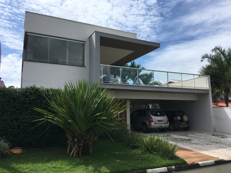 imóvel com 293m² - Parque Residencial Nova Holanda - Holambra