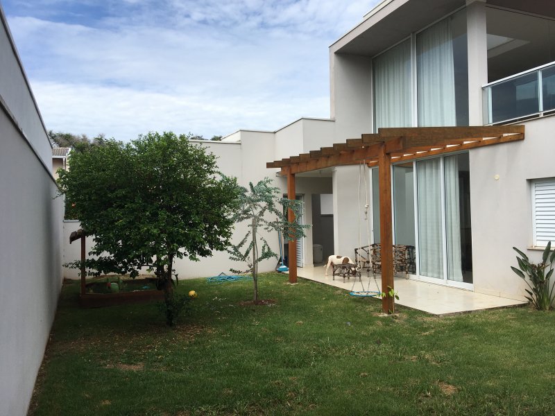 imóvel com 293m² - Parque Residencial Nova Holanda - Holambra