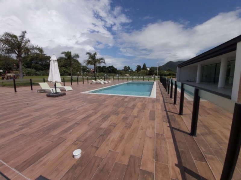 Terreno à venda Ingleses do Rio Vermelho com 913m² e  quartos por R$ 850.000 - 999493199-18c10539-1ed1-44c1-9b96-992eb0848bf0.jpeg