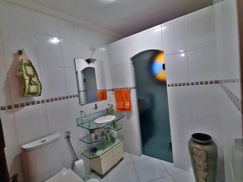 Casa à venda Jardim São José (Zona Norte) com 210m² e 3 quartos por R$ 1.200.000 - 1776957404-banheiro-embaixo-01.jpg