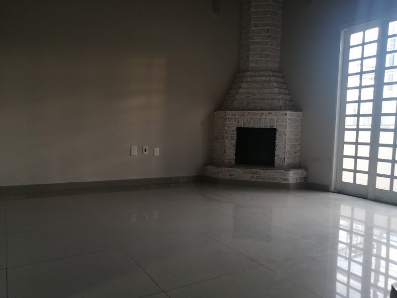 imóvel com 140m² - Placidolândia - Serra Negra