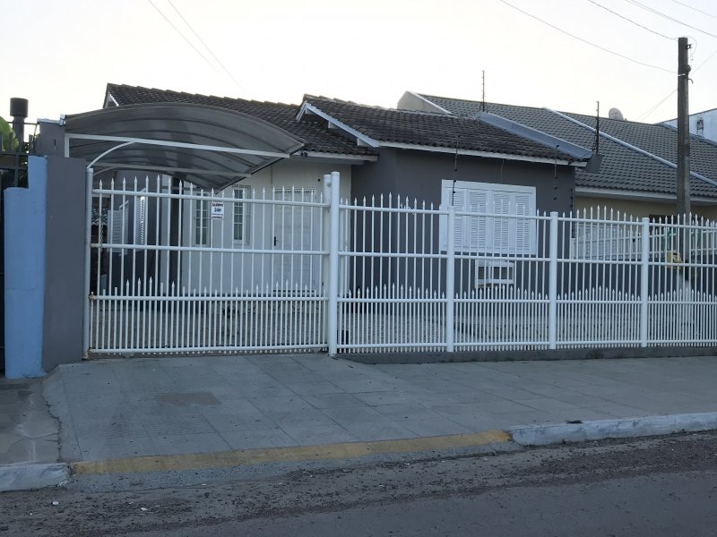Casa à venda Parque da Matriz com 100m² e 2 quartos por R$ 370.000 - 1741133541-2e2cdd6c-5aaa-4bdc-83b3-104e405798d8.jpeg