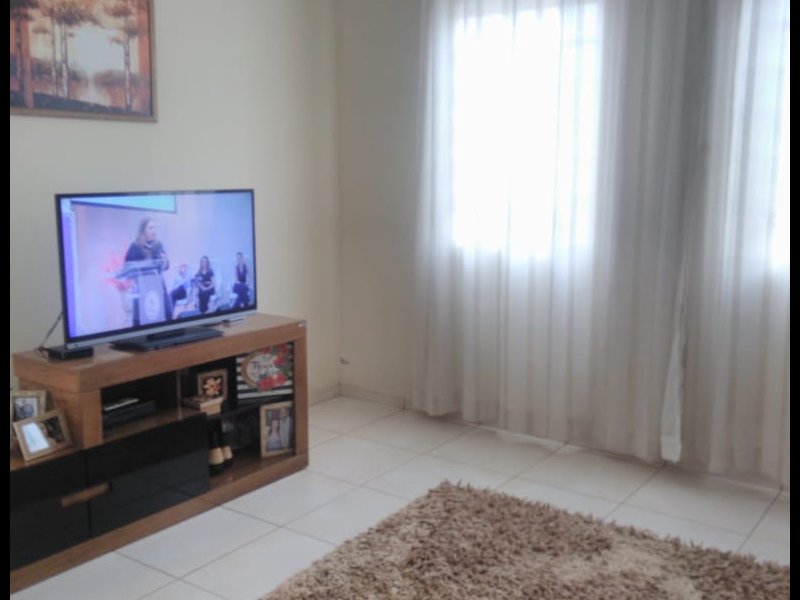 Casa à venda Jardim Graminha 2 com 125m² e 2 quartos por R$ 28.000.000 - 2141868130-sala-casa-graminha.jpeg