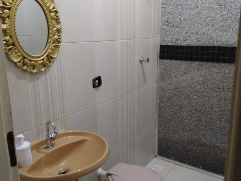 Casa à venda Jardim Graminha 2 com 125m² e 2 quartos por R$ 28.000.000 - 52038359-banheiro-social.jpeg