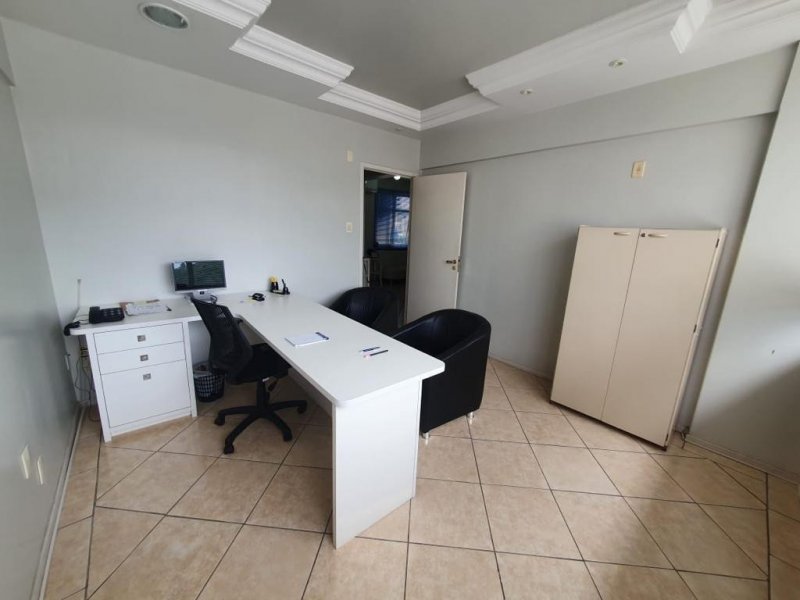 Comercial à venda Centro com 68m² e  quartos por R$ 260.000 - 973464928-whatsapp-image-2021-03-21-at-16.jpeg