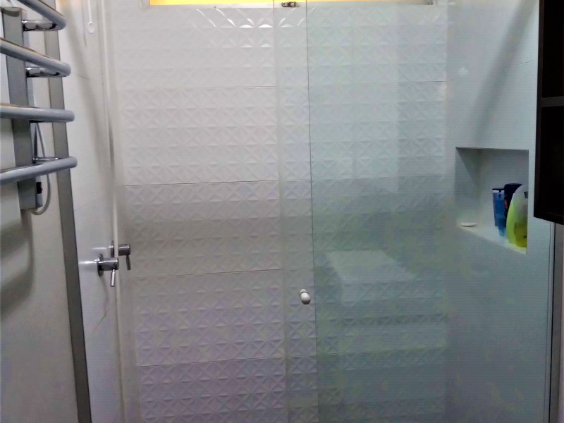 Apartamento à venda Nonoai com 60m² e 2 quartos por R$ 289.900 - 1234215126-09-banheiro.jpg