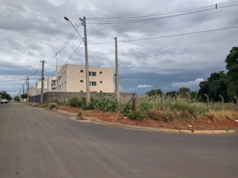 imóvel com 3600m² - Parque Independência - Cosmopolis