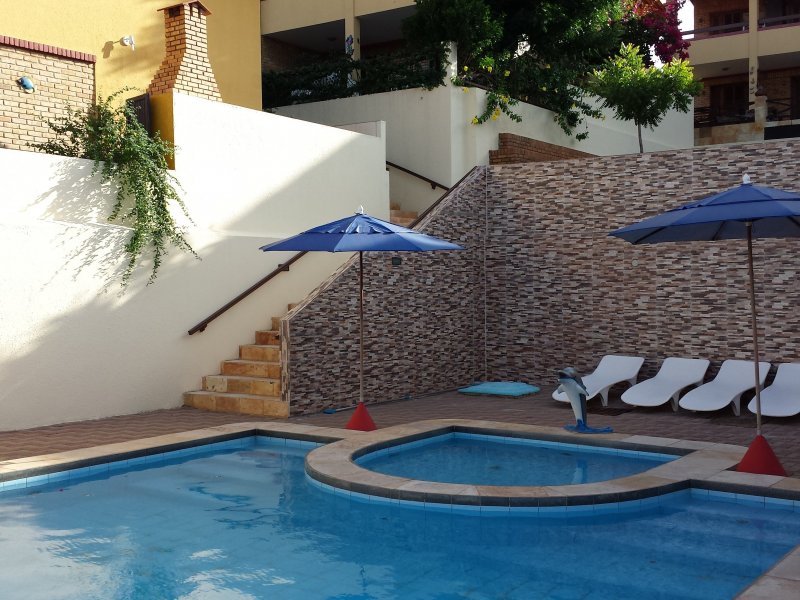 Apartamento à venda Porto das Dunas com 130m² e 3 quartos por R$ 400.000 - 1072664658-piscina.jpg