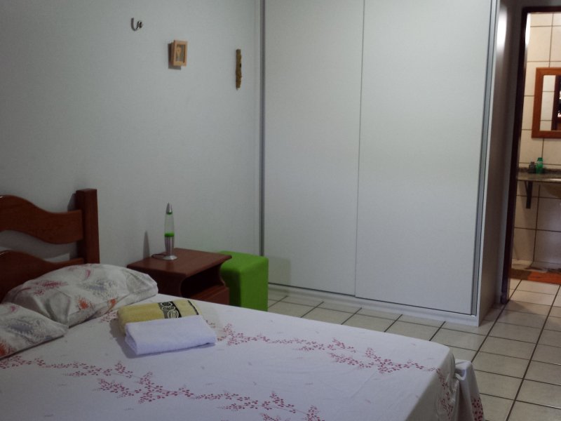 Apartamento à venda Porto das Dunas com 130m² e 3 quartos por R$ 400.000 - 224068630-quarto-suite-2-encima.jpg