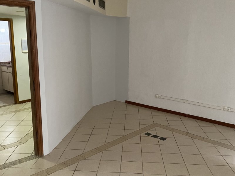 Comercial à venda Centro com 40m² e 1 quarto por R$ 85.000 - 319429572-img-0293.JPEG