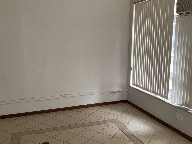 Comercial à venda Centro com 40m² e 1 quarto por R$ 85.000 - 609111355-img-0294.JPEG