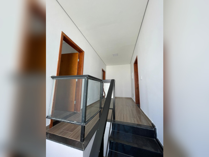 Casa de condomínio à venda Centro com 250m² e 3 quartos por R$ 849.000 - escada.jpg