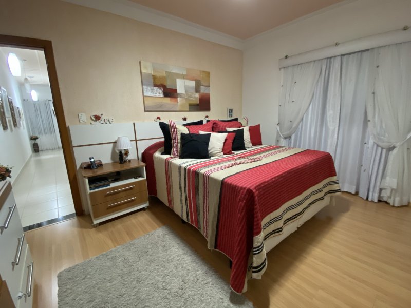 Casa à venda Jardim Bandeirantes com 220m² e 3 quartos por R$ 695.000 - 1321629547-5d73d93b-dc43-4603-b1c3-4ab6a2ad607e.jpeg