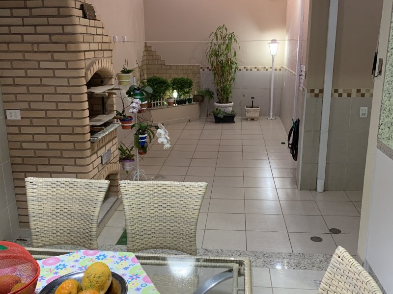 Casa à venda Jardim Bandeirantes com 220m² e 3 quartos por R$ 695.000 - 1553901020-989824f2-6cd4-4186-b793-efd8410ee61c.jpeg