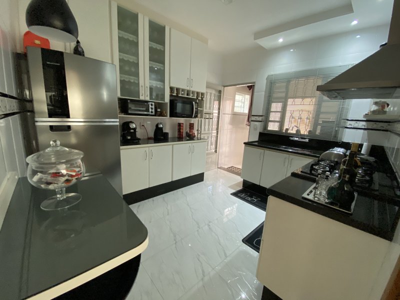 Casa à venda Jardim Bandeirantes com 220m² e 3 quartos por R$ 695.000 - 2052735444-f35ebf48-126f-42f4-bc48-3b7e295a71de.jpeg