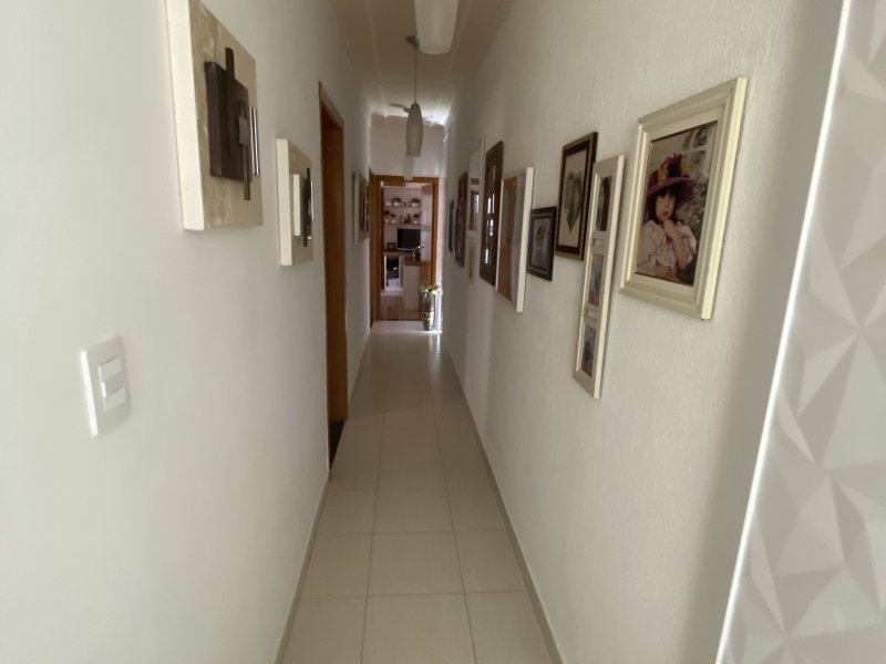 Casa à venda Jardim Bandeirantes com 220m² e 3 quartos por R$ 695.000 - 2084057631-deff0639-cc02-47bf-8f0e-7bc97b3a721a.jpeg