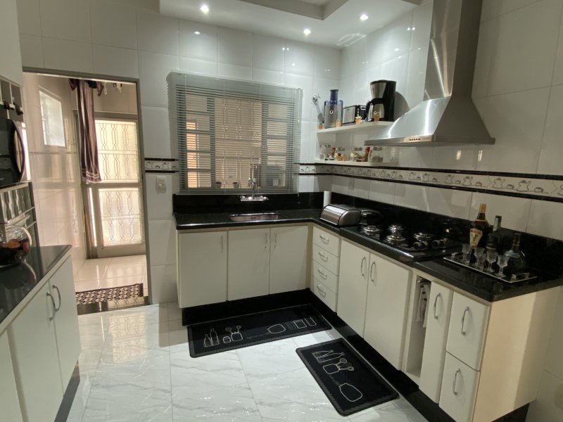 Casa à venda Jardim Bandeirantes com 220m² e 3 quartos por R$ 695.000 - 766652013-2817a71e-55a4-4295-84b6-4cb1f0981c21.jpeg