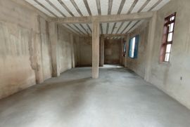 Casa à venda Betânia com 384m² - 4 dormitórios -  vagas - R$ 880.000 - 306565106-img-20230206-150053943-mfnr.jpg