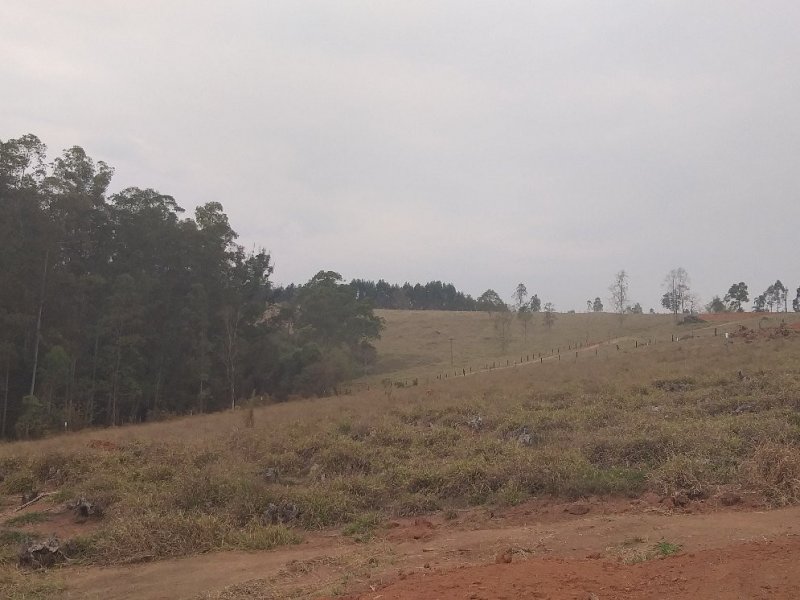 imóvel com 1000m² - Jardim Aguas Claras - Bragança Paulista