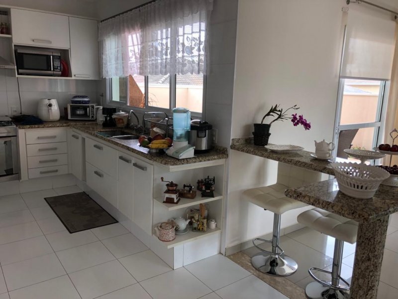 imóvel com 228m² - Jardim Samambaia - Jundiaí