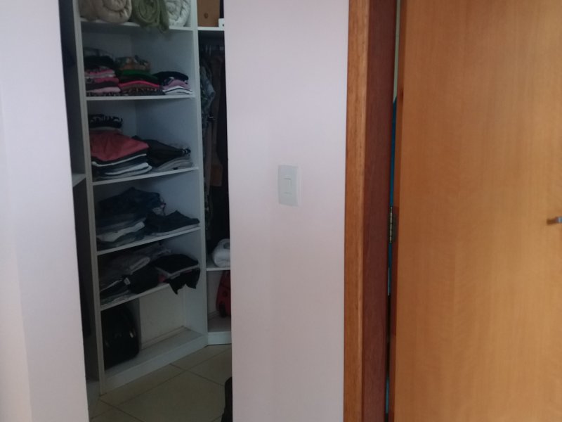 Casa de condomínio à venda Vila Lucinda com 235m² e 3 quartos por R$ 700.000 - 229614991-n-suite-master-closet-2.jpg