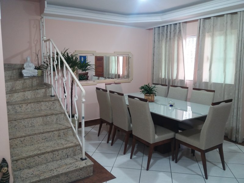 Casa de condomínio à venda Vila Lucinda com 235m² e 3 quartos por R$ 700.000 - 293561004-j-sala-2.jpg