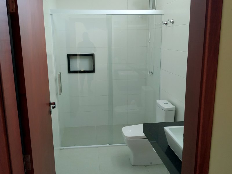 Casa à venda Vila Esperia Ou Giglio com 440m² e 4 quartos por R$ 1.290.000 - 309642358-35-salao-superior-banheiro.jpg