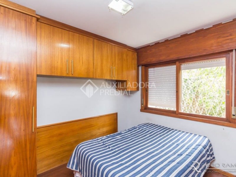 Apartamento à venda Petrópolis com 96m² e 2 quartos por R$ 470.000 - 1275940779-quarto-2.jpg