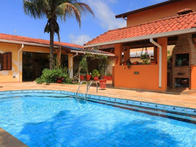 imóvel com 200m² - Parque Turistico - Peruíbe