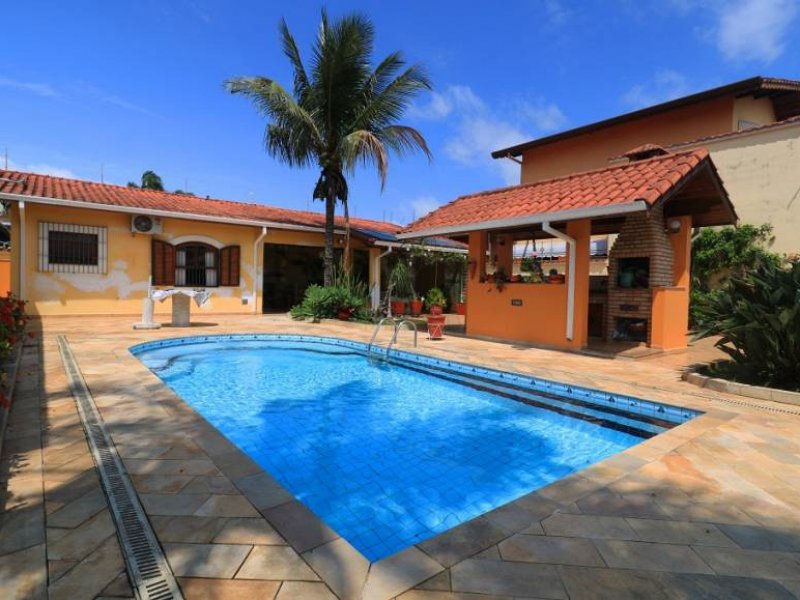 imóvel com 200m² - Parque Turistico - Peruíbe