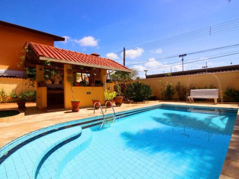 imóvel com 200m² - Parque Turistico - Peruíbe
