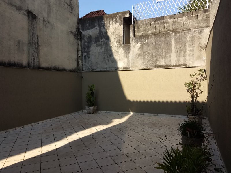 Casa à venda Jardim Vila Galvão com 210m² e 3 quartos por R$ 630.000 - 126934842-quintal01.jpg