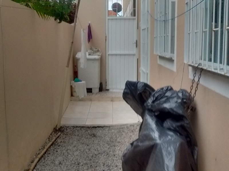 Apartamento à venda Ingleses do Rio Vermelho com 55m² e 2 quartos por R$ 130.000 - 1097226070-img-20171119-191834333-hdr.jpg