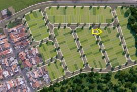 Terreno à venda Jardim das Laranjeiras com 175m² -  dormitórios -  vagas - R$ 240.000 - 665482060-bom-jardim-42-thumb-082937.jpg
