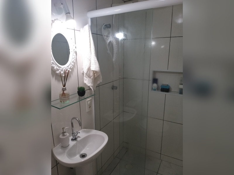 Apartamento à venda Conjunto Residencial Ingai com 60m² e 2 quartos por R$ 270.000 - banheiro-fora2.jpg