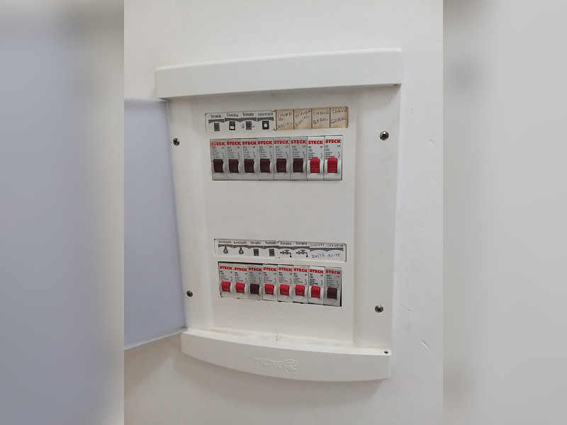 Apartamento à venda Conjunto Residencial Ingai com 60m² e 2 quartos por R$ 270.000 - quadro-de-luz.jpg