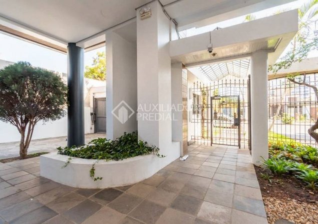 imóvel com 93m²