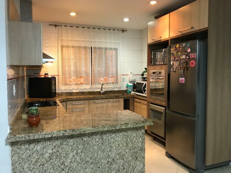 Casa à venda Vila Mazzei com 290m² e 3 quartos por R$ 649.000 - 1772132016-b4688a55-236e-4068-ba01-5baa006cbbcb.jpg