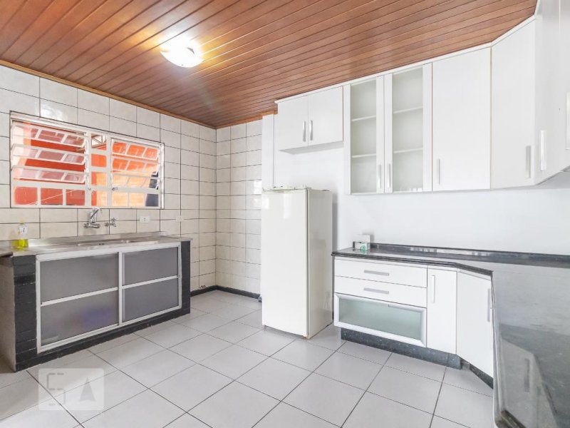 Casa à venda Novo Mundo com 230m² e 4 quartos por R$ 950.000 - 358429990-3-cozinha.jpg