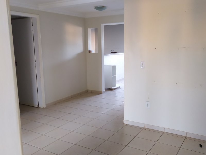 Casa à venda Riacho Fundo II-3A Etapa com 160m² e 4 quartos por R$ 890.000 - 1063839235-foto-do-2o-casal-para-sala-e-cozinha.jpg