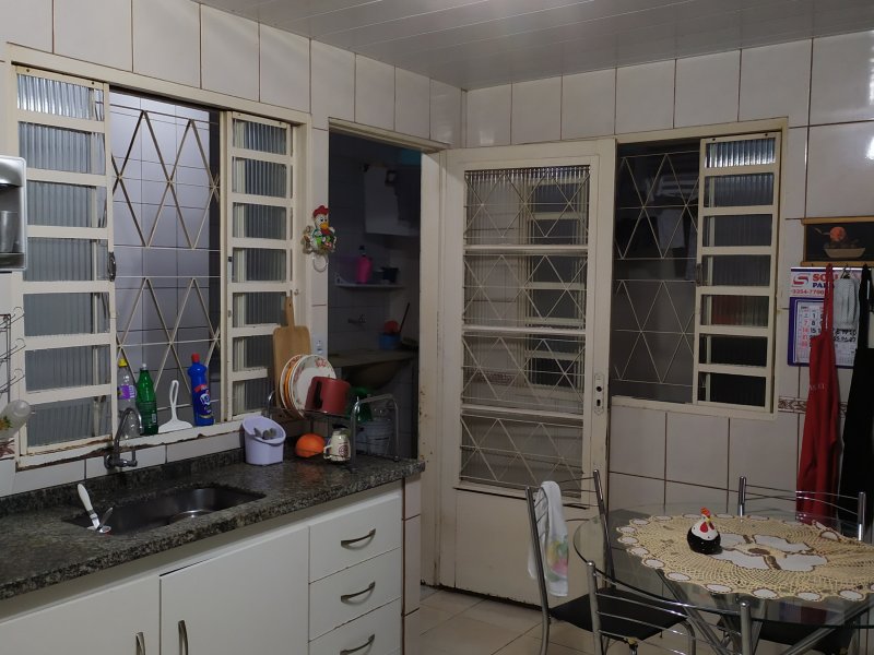 Casa à venda Riacho Fundo II-3A Etapa com 160m² e 4 quartos por R$ 890.000 - 1961748034-foto-da-cozinha-1.jpg