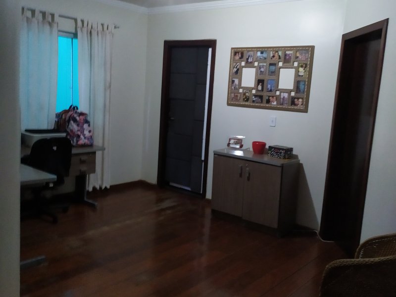 Casa à venda Riacho Fundo II-3A Etapa com 160m² e 4 quartos por R$ 890.000 - 424530756-foto-sala-peso-superior-2.jpg