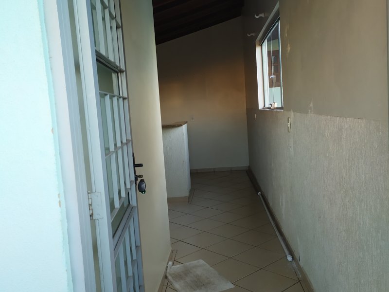 Casa à venda Riacho Fundo II-3A Etapa com 160m² e 4 quartos por R$ 890.000 - 560753392-foto-entrada-da-cozinha.jpg