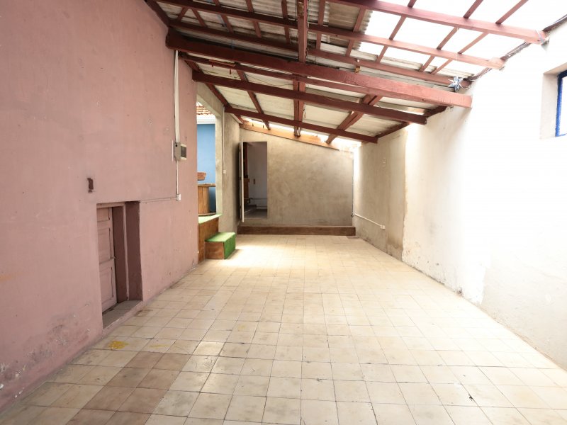 Casa à venda Cambuci com 169m² e 3 quartos por R$ 1.250.000 - 2085649830-35-quintal-coberto-fundos.JPG