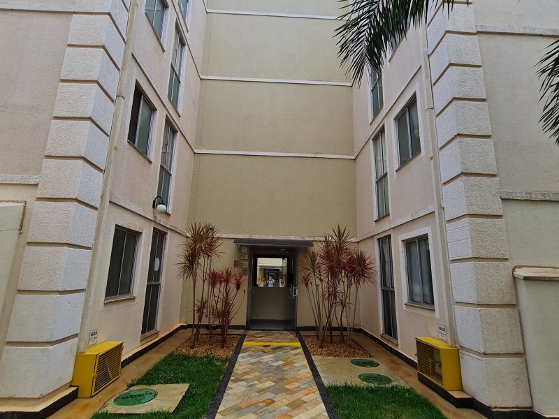 Apartamento à venda Parque Residencial Iguatemi com 39m² e 2 quartos por R$ 115.900 - 2074390073-parque-acanto-area-externa-2.jpg