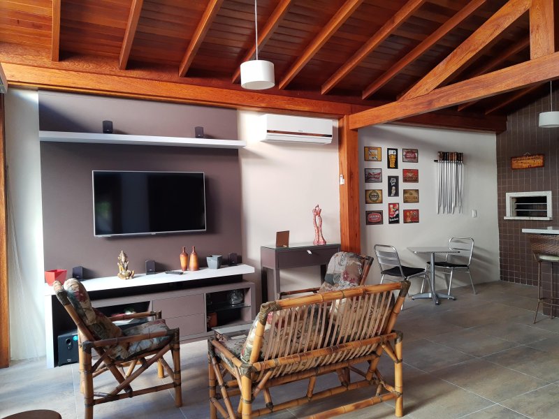 imóvel com 160m² - Praia do Sonho (Ens Brito) - Palhoça