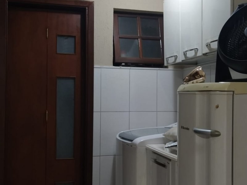 Casa à venda Tremembé com 119m² e 3 quartos por R$ 500.000 - 1601587362-29-lavanderia-e-banheiro-externo.jpeg