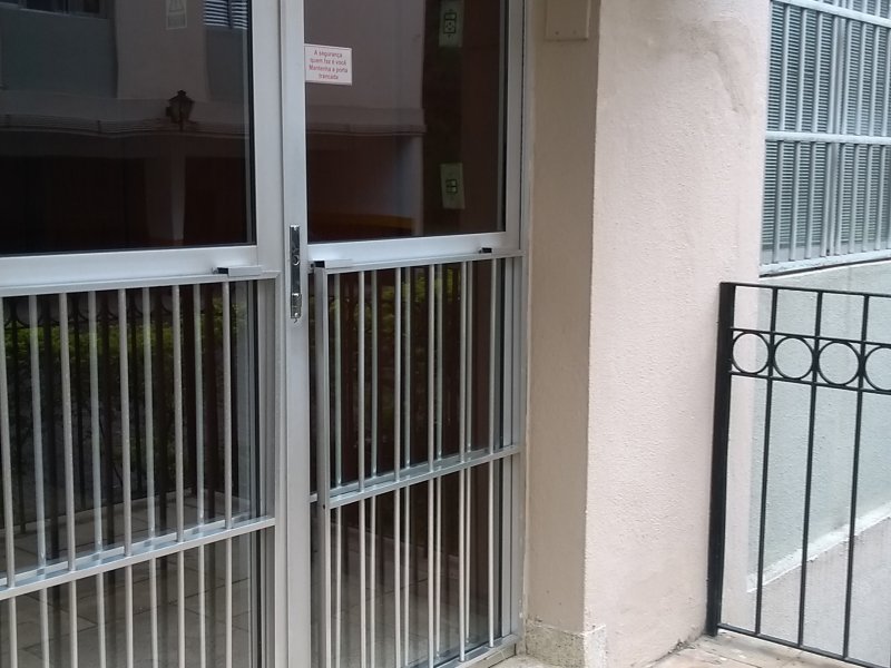 Apartamento à venda Vila Valparaíso com 63m² e 2 quartos por R$ 280.000 - 2054545261-9-entrada-hall-fora.jpg