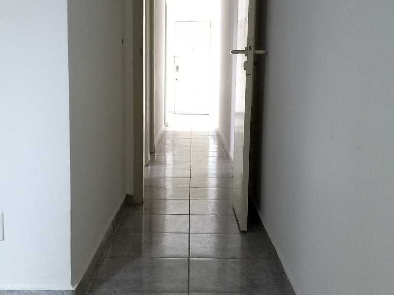 Apartamento à venda Vila Valparaíso com 63m² e 2 quartos por R$ 280.000 - 806537380-38-corredor-dentroquartomaior.jpg