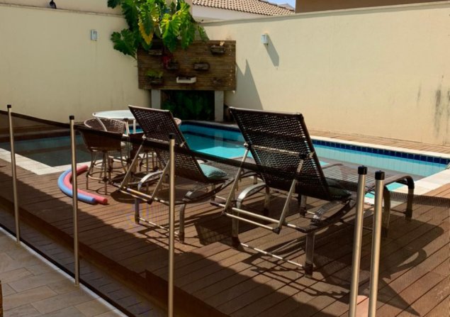 imóvel com 300m²